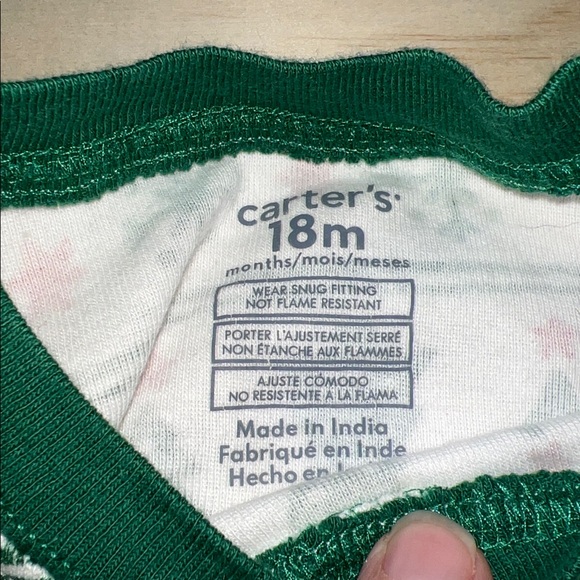 Carter's Green and Red Holiday Pajama Set  100 % Cotton Sz 18M - Picture 7 of 8